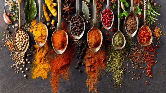 Le spezie in cucina. Rendono prezioso qualsiasi piatto e fanno bene alla salute