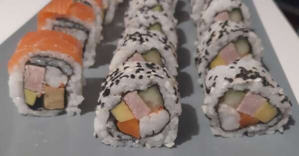 Sushi Creativo e Tradizionale - immagine 3